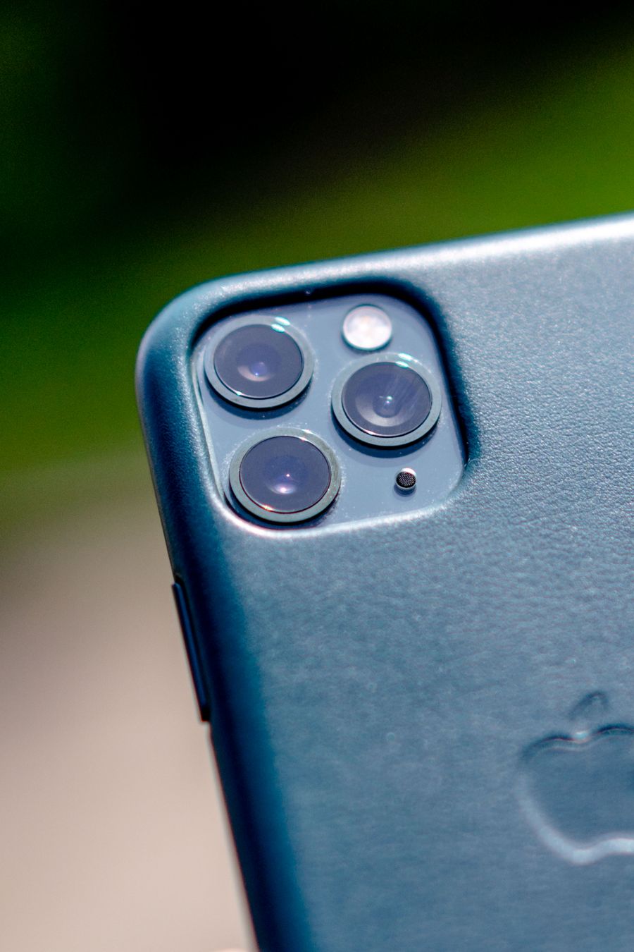 close up of apple cellphone camera — Un tableau de bord, deux lignes, contrôle total.