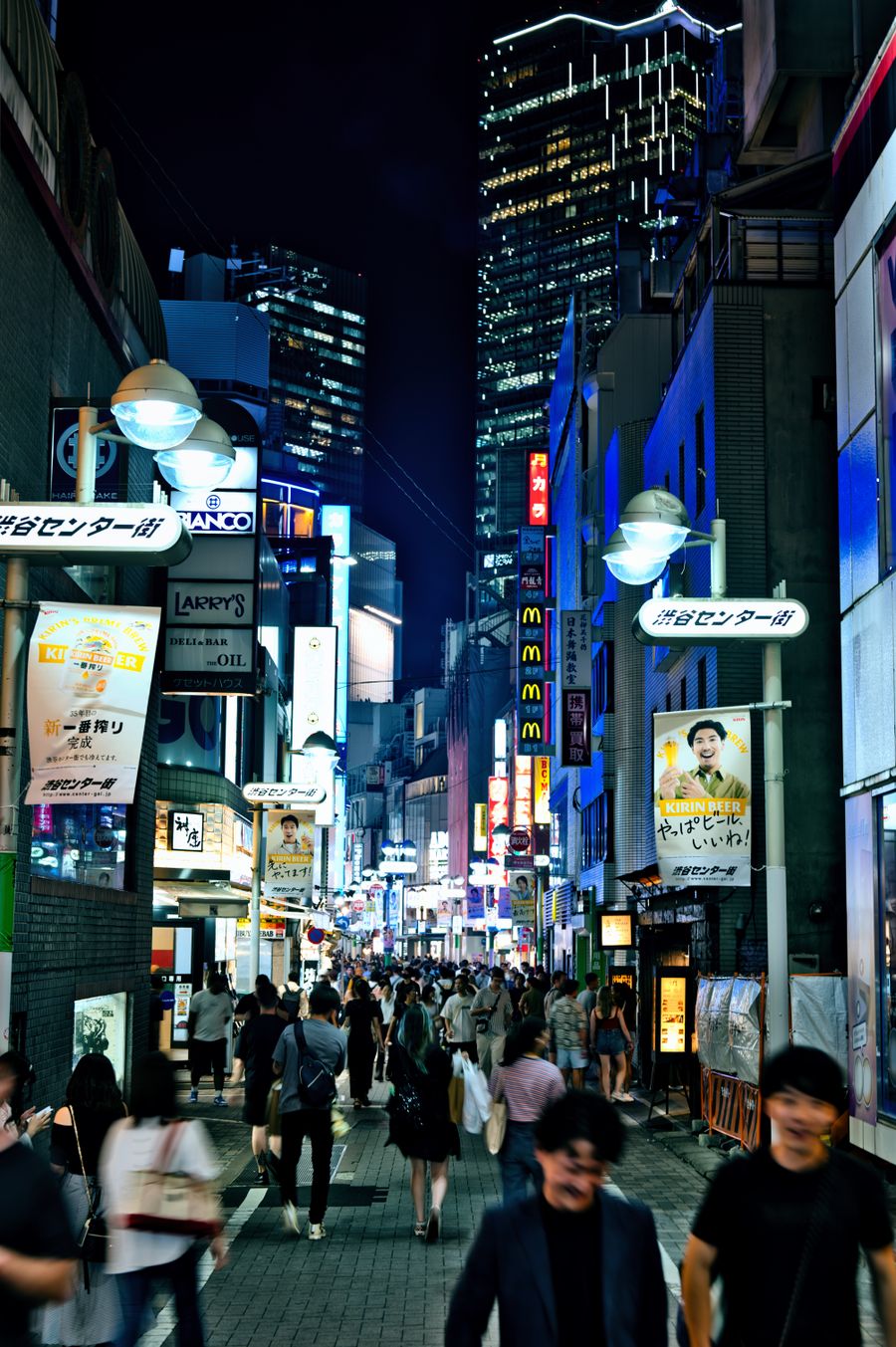 lively nightlife in shibuya tokyo street